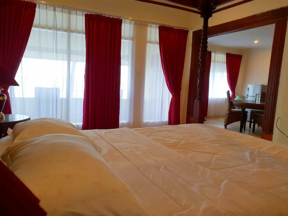 77 Sunset Plaza Hotel Cisolok Ngoại thất bức ảnh